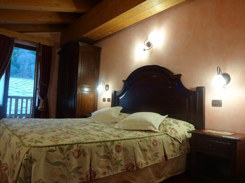 Hotel L' Aiglon Champoluc Εξωτερικό φωτογραφία