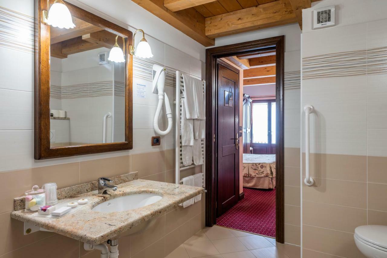 Hotel L' Aiglon Champoluc Εξωτερικό φωτογραφία